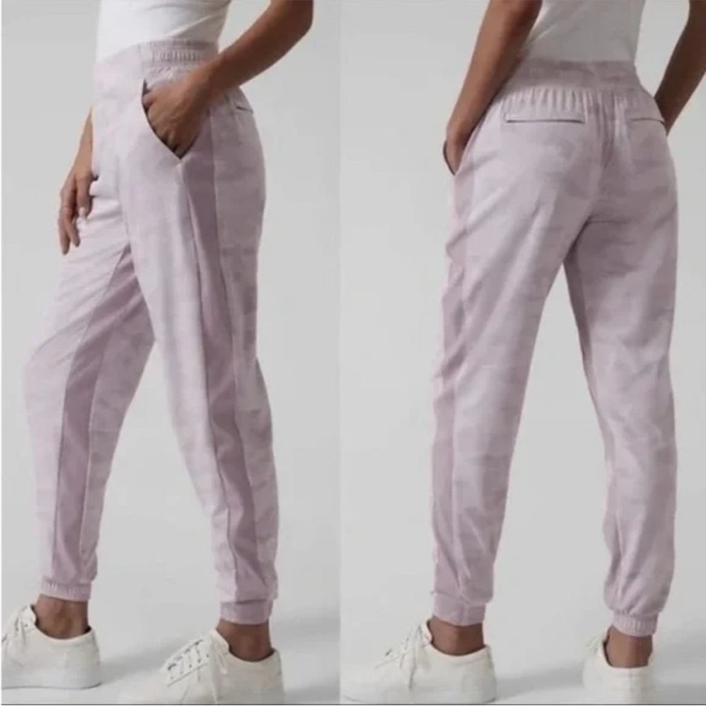 Athleta Brooklyn Lined Jogger Camo Lux Shasta Purple Pants Size 6